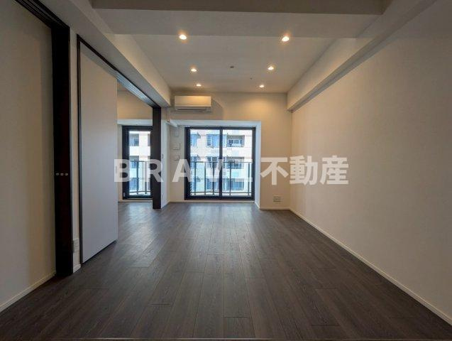 コンフォリア・リヴ谷町四丁目 BRAVI不動産の居間・リビング