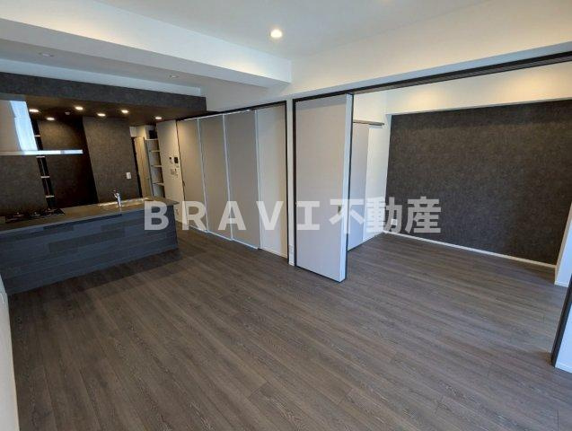 コンフォリア・リヴ谷町四丁目 BRAVI不動産の居間・リビング