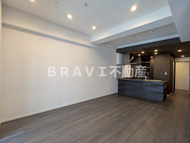 コンフォリア・リヴ谷町四丁目 BRAVI不動産の居間・リビング
