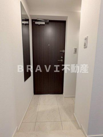 コンフォリア・リヴ谷町四丁目 BRAVI不動産の玄関