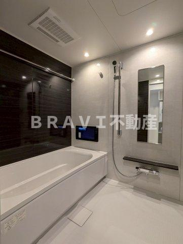 コンフォリア・リヴ谷町四丁目 BRAVI不動産の浴室