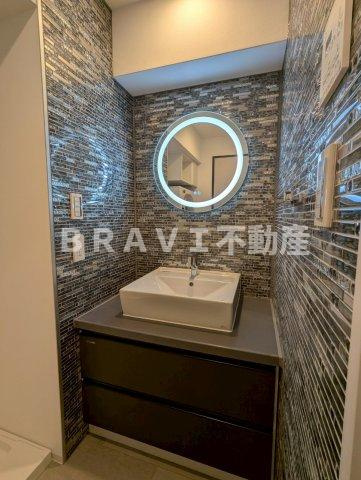 コンフォリア・リヴ谷町四丁目 BRAVI不動産の独立洗面台