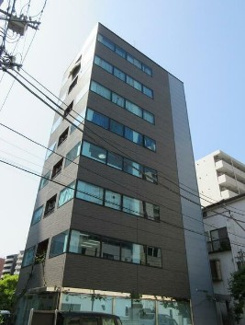 【外観】 | 鉄筋コンクリート造のがっちりとした建物。