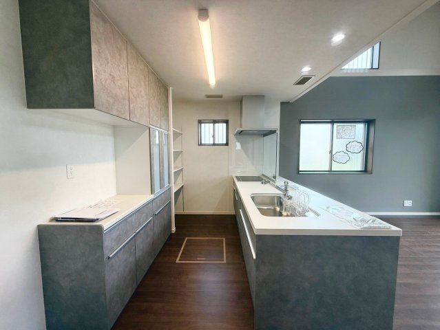 守山市小島町5号棟　新築戸建てのキッチン|食器洗浄乾燥機付きの快適なキッチン。