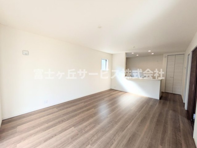 【居間・リビング】 | 豊橋市牛川町 58期 新築一戸建て 1号棟 | リビングです