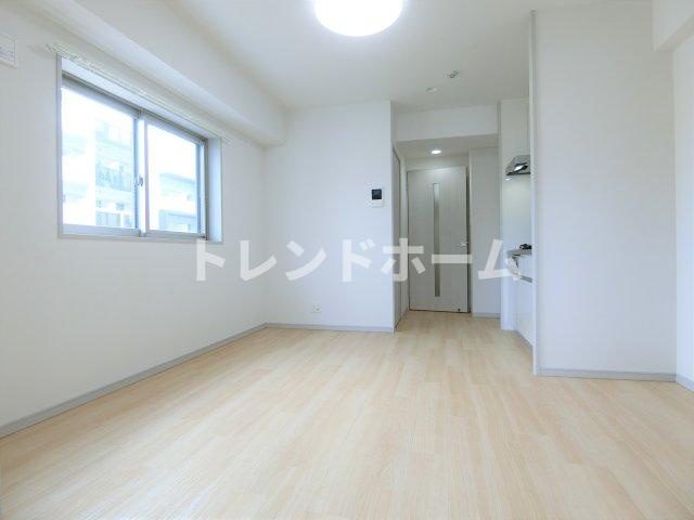 藤の邸　江戸堀の居間・リビング|選べる家電プランあり！！