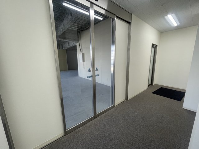 【玄関】 | I・Dビル | 2F対象区画入口