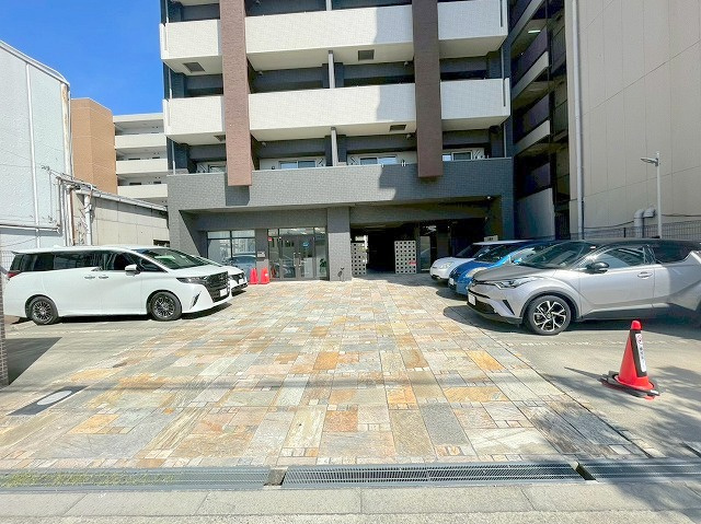参鐘館の駐車場