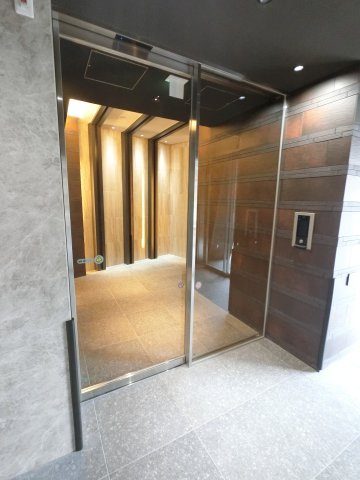 アロー東海神　３７番館のエントランス