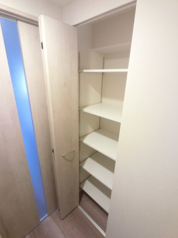 アロー東海神　３７番館の収納