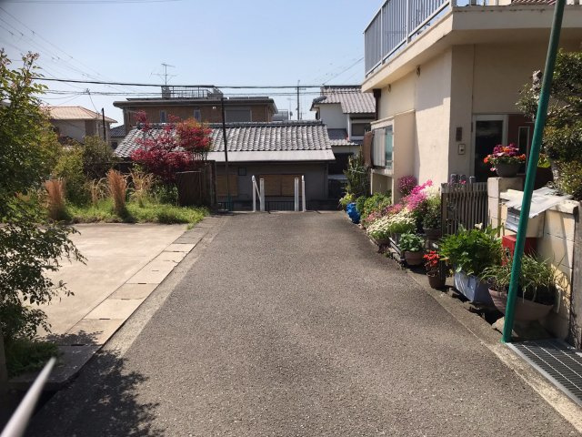 岩出市溝川・土地・56909の前面道路含む現地写真