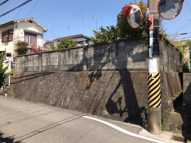 岩出市溝川・土地・56909の前面道路含む現地写真
