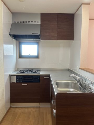 高島市新旭町旭中古戸建のキッチン