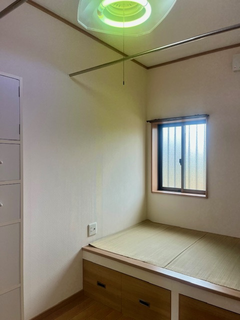 高島市新旭町旭中古戸建のランドリースペース