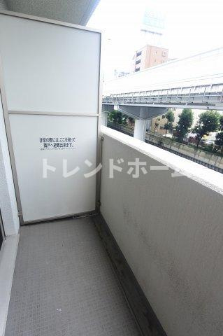 エスカーサ心斎橋EASTのバルコニー|選べる家電プランあり！！