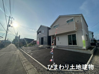 【間取り】 | 平塚市田村5丁目  2号棟 第46 | 防犯カメラ（利用時Wifi接続必要）　引き違い窓シャッター付　人感センサー付玄関灯　二部屋から行き来できる南向きバルコニー　リビング収納　浴室乾燥機+窓