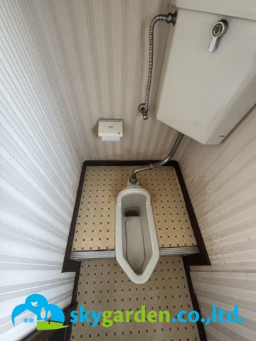 平塚市土屋　中古戸建のトイレ