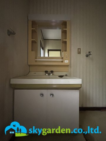 平塚市土屋　中古戸建の洗面所