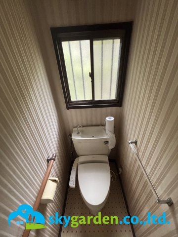 平塚市土屋　中古戸建のトイレ