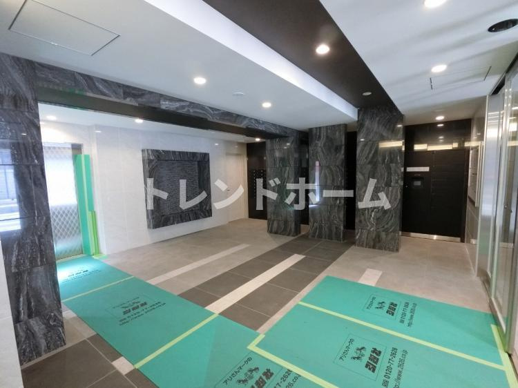 エスリード難波THE FIRSTのエントランス|選べる家電プランあり！！