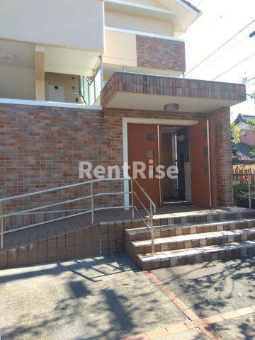 ハイツオレンジAの駐車場