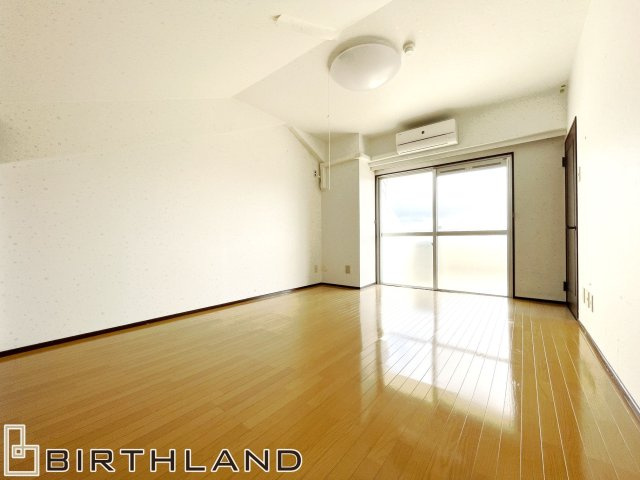 中古マンション　パレ・ブラン　9階メゾネットタイプ　眺望良好の洋室