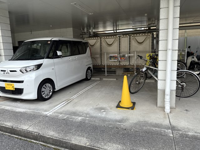 ジュネス船場の駐車場
