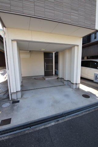 【駐車場】 | 堺市東区北野田215-11貸家
