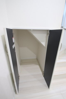 【収納】 | 堺市東区北野田215-11貸家 | 階段下収納