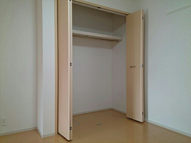 プランドール高安の収納