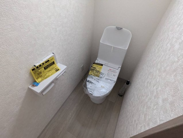 昭和中央3-2-4貸店舗のトイレ