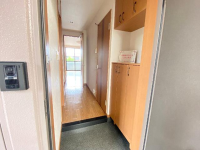 【玄関】 | サンモール伝法 | 玄関