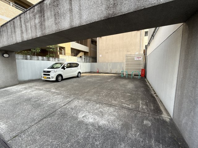ラ・パルフェ・ド・アフェールの駐車場