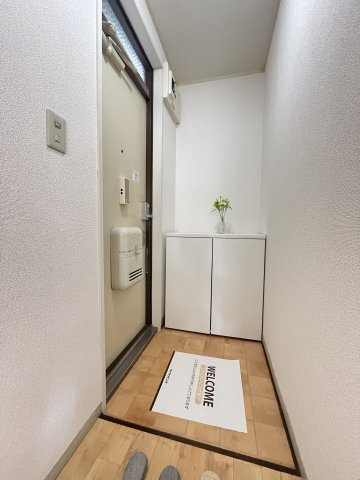 冬築タウンＢ棟の玄関