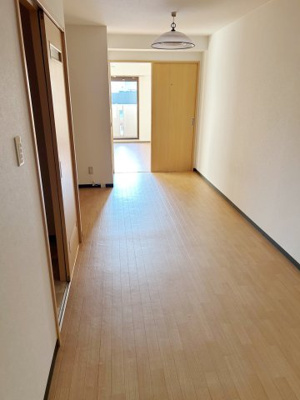 【居間・リビング】 | カルネドールⅢ | ※写真は別部屋の物です。