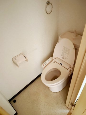 【トイレ】 | カルネドールⅢ | ※写真は別部屋の物です。