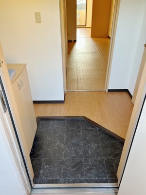 【玄関】 | カルネドールⅢ | ※写真は別部屋の物です。