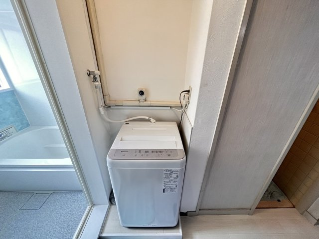 ハイツ一王山 A棟のランドリースペース|室内にランドリースペースございます！