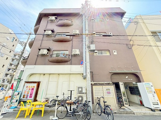 パインリーフ東三国の外観