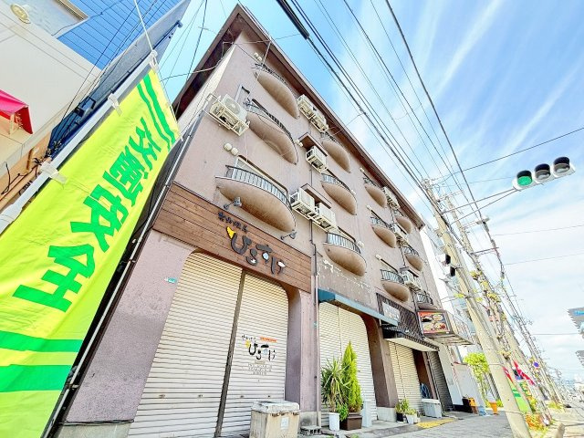 パインリーフ東三国の外観