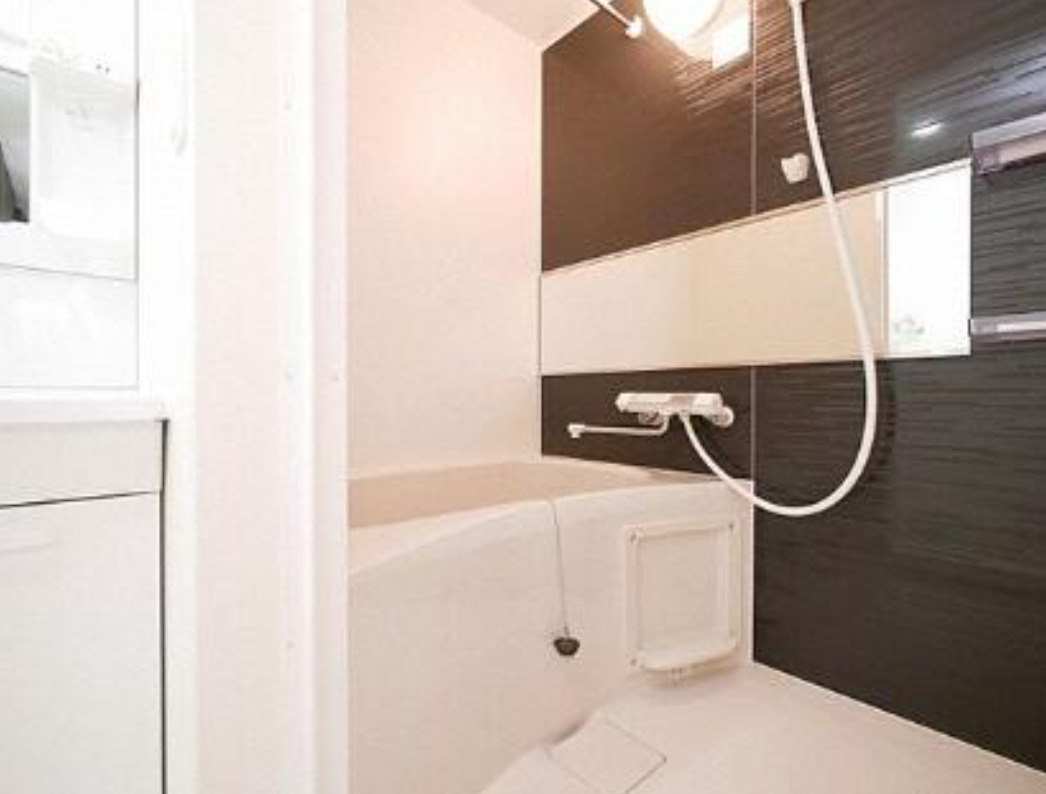 札幌市中央区南二十二条西8丁目　一棟マンション　築4年の浴室