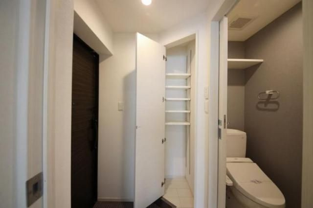 【収納】 | グランリーフ白金 | 別号室の写真になります。現況優先。