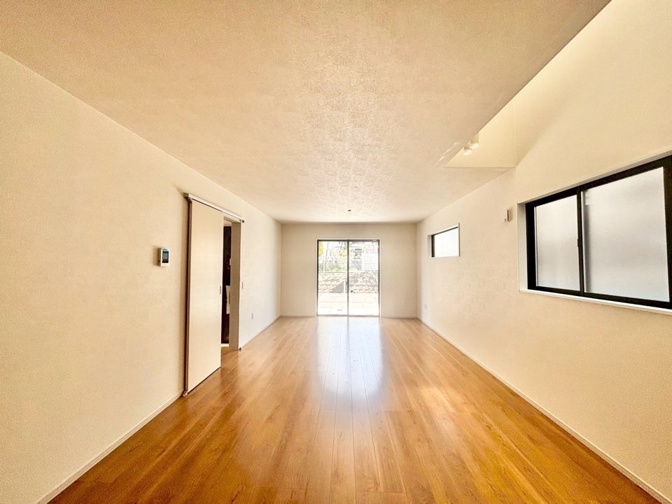 Terrechez　緑区黒沢台3期　全3棟　新築戸建の居間・リビング