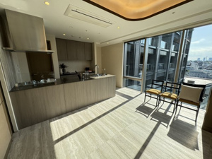 【キッチン】 | キッチンにも床暖房を設置し足元から優しく暖めます♪
2025年5月8日撮影