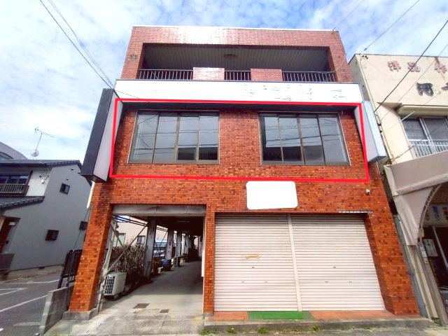 吉野屋ビルの外観