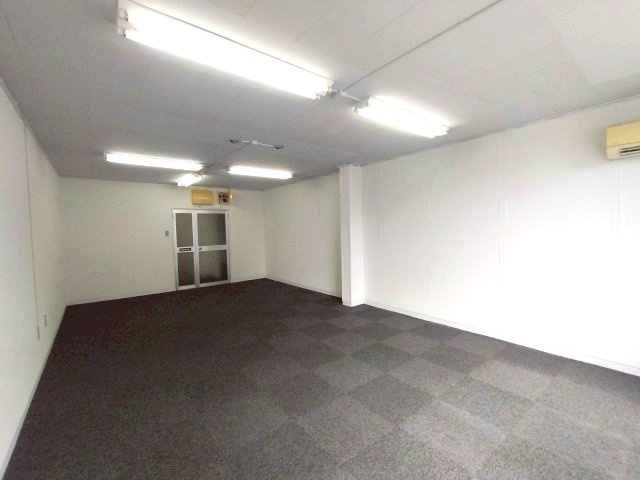 吉野屋ビルの内装