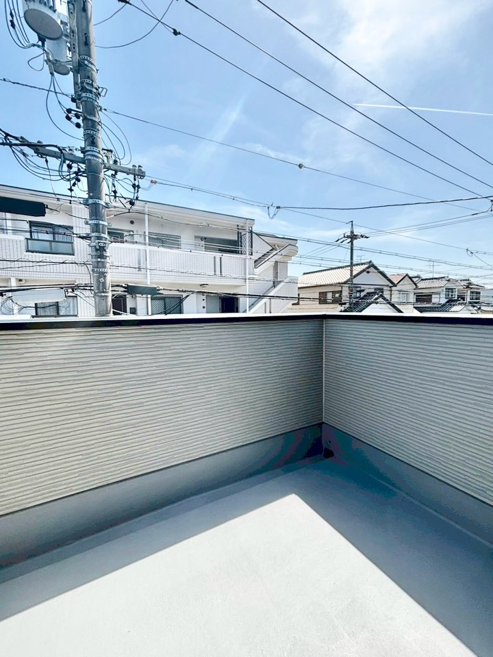 エルデ名古屋市緑区鳥澄2期　全2棟　新築戸建のバルコニー