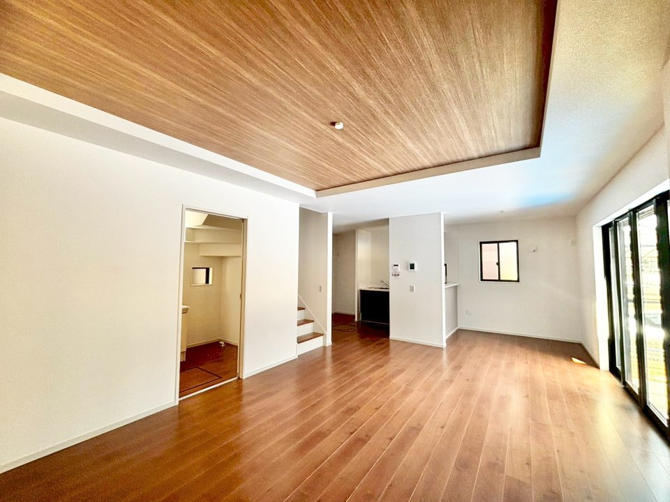エルデ名古屋市緑区鳥澄2期　全2棟　新築戸建の居間・リビング