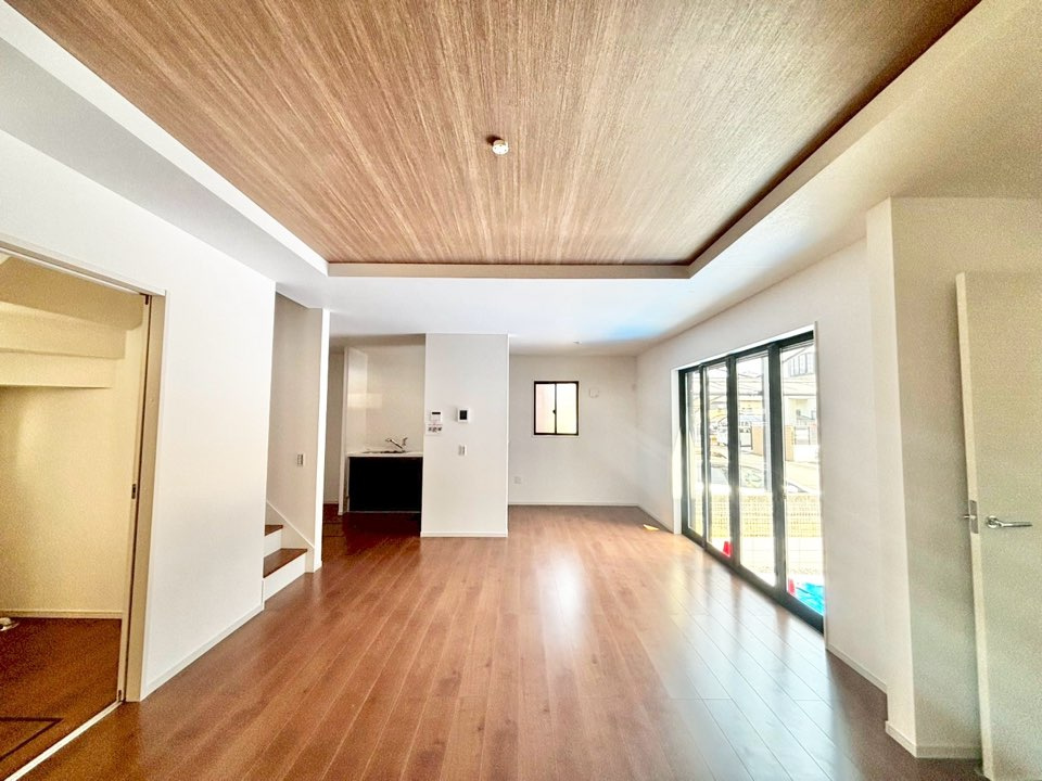 エルデ名古屋市緑区鳥澄2期　全2棟　新築戸建の居間・リビング