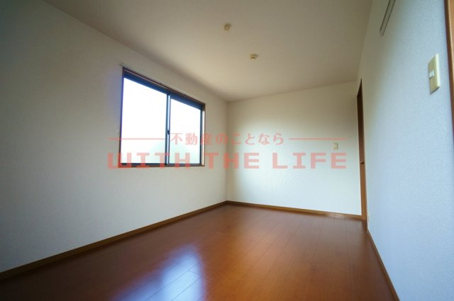 メルベーユ・ドミール【10，000円キャッシュバック対象物件】の洋室|落ち着いた色調の洋室です